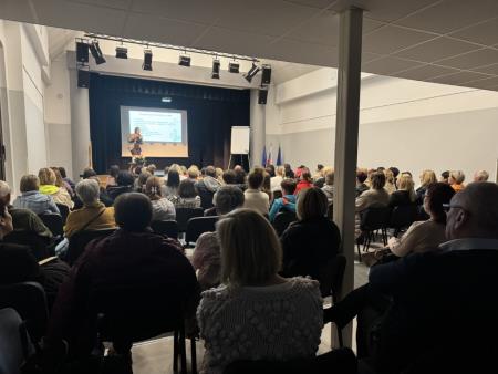 Predavanje Pot ljubezni in razumevanja, foto CIK Trebnje (1)